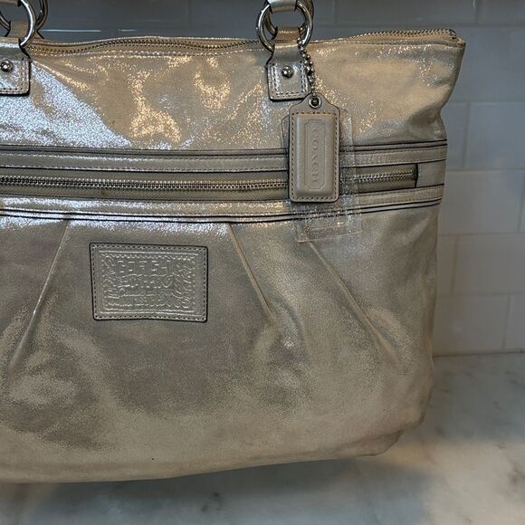 Coach Poppy Daisy Signature Logo Metallic Leather XL Tote Shoulder Bag - Picture 3 of 15